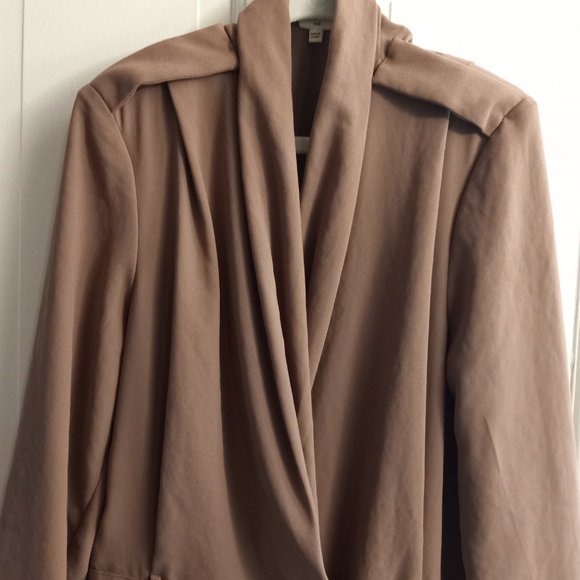 Aritzia Franco Wrap Dress size 2 - Picture 6 of 8